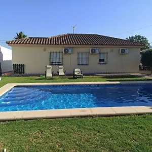 https://casa-chiclana-con-piscina-privada.es-andalucia.com